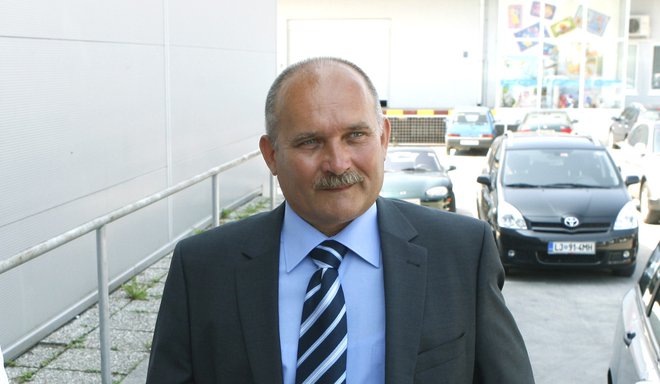 Doktor pravnih znanosti in diplomirani inženir kmetijstva Božo Predalič je iz vrst SDS. FOTO: Blaž Samec/Delo