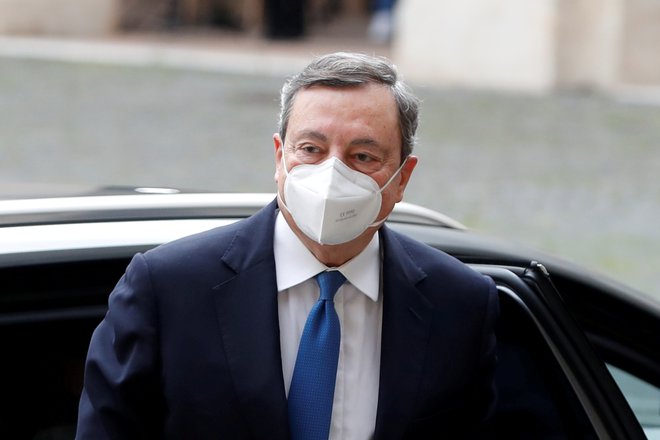 Mario Draghi je vse svoje načrte in sezname sodelavcev pripravljal skrajno tajno. FOTO: Yara Nardi/Reuters