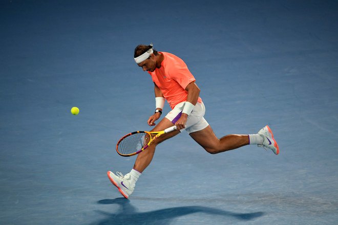 Rafael Nadal je v lovu za rekordnim 21. velikim slamom v treh nizih strl Britanca Camerona Norrieja. FOTO: William West/AFP