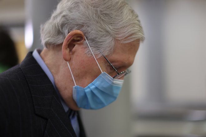 Senatni republikanski voditelj Mitch McConnell je ostro obsodil Trumpa, a vseeno glasoval proti ustavni obsodbi. Foto Jonathan Ernst/Reuters