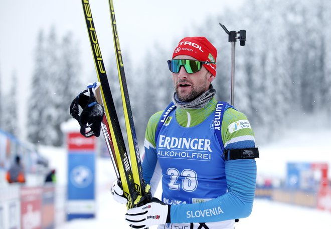 Jakov Fak bo današnjo tekmo hitro pozabil. FOTO: Matej Družnik/Delo