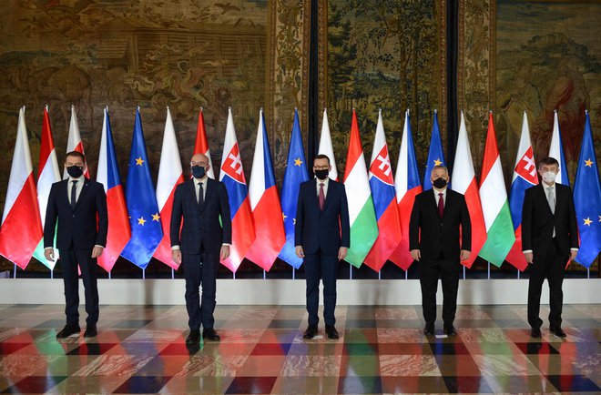 Predsednikom vlad Slovaške, Poljske, Madžarske in Češke se je v Krakovu pridružil tudi predsednik evropskega sveta Charles Michel. FOTO: Bartosz Siedlik/Afp