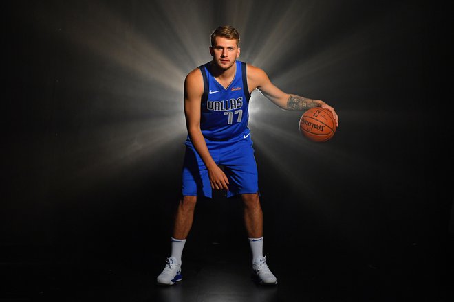 Luka Dončić je zagotovilo za sijočo prihodnost košarkarskega Dallasa. FOTO: mavs.com