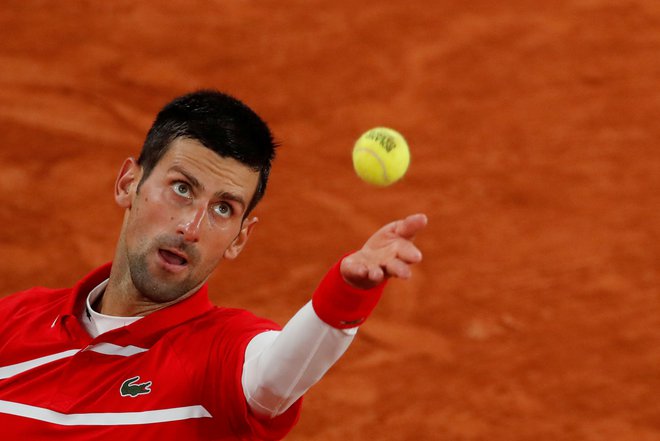 Novak Đoković v dosedanjem delu letošnjega odprtega prvenstva Francije ni izgubil niti enega niza. FOTO: Gonzalo Fuentes/ Reuters