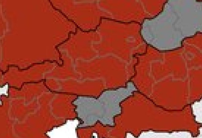 Na zemljevidu se z barvami določa ogroženost posameznih regih. FOTO: zaslonski posnetek