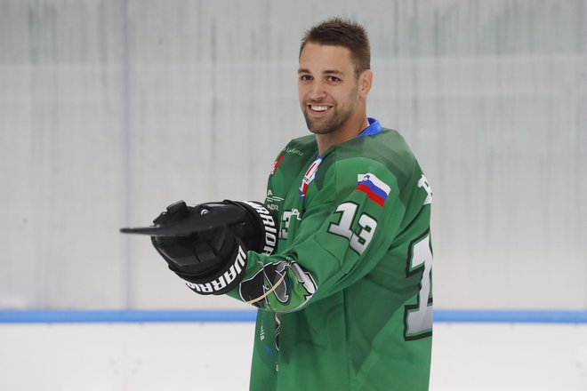 Ljubljanski kapetan Žiga Pance je že pred 11 leti v derbiju z Jesenicami zabil dva gola. FOTO: Leon Vidic