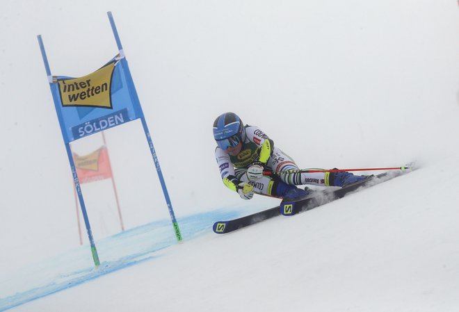 Meta Hrovat si v Kranjski Gori želi iskrice, ki bi zanetila boljše rezultatsko nadaljevanje sezone. FOTO: Leonhard Foeger/Reuters