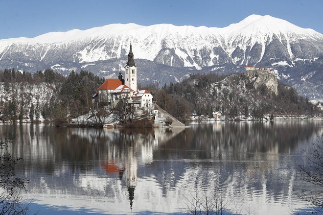 Na Bledu zaradi ukrepov proti širitvi virusa žal ne bo prazničnega utripa velikega dogodka. FOTO: Leon Vidic