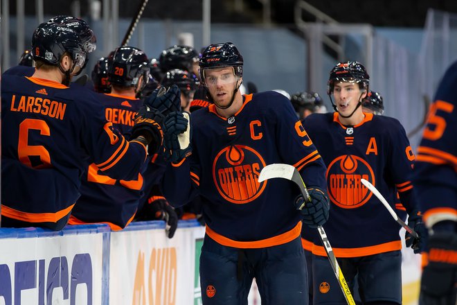 Connor McDavid je mejo 500 točk dosegel na svoji 369. tekmi. FOTO: Codie Mclachlan/AFP