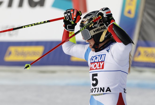 Lara Gut Behrami se je veselila druge zmage na SP. FOTO: Leonhard Foeger/Reuters
