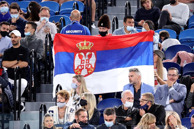 Večina navijačev je bila na strani Srba. FOTO: David Gray/AFP