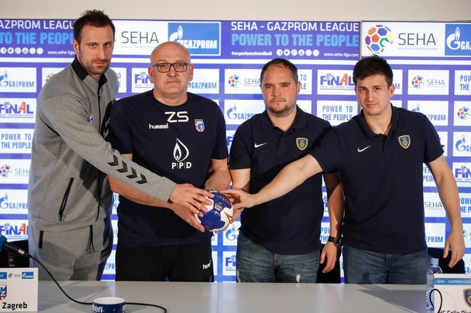 Zlatko Saračević (drugi z leve) je bil znanec številnih slovenskih rokometašev in ekip. Takole je leta 2018 sodeloval na predstavitvi SEHA lige, v kateri so igrali tudi Celjani. FOTO: Uroš Hočevar