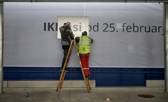 V ljubljanskem BTC potekajo zadnje priprave na skorajšnjo otvoritev dolgo pričakovane prve Ikeine trgovine v Sloveniji. Foto: Blaž Samec/Delo