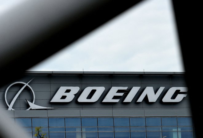 Težave z motorji predstavljajo nov udarec za ameriškega proizvajalca letal Boeing po več odmevnih nesrečah v minulih letih. FOTO:&nbsp;Olivier Douliery/AFP