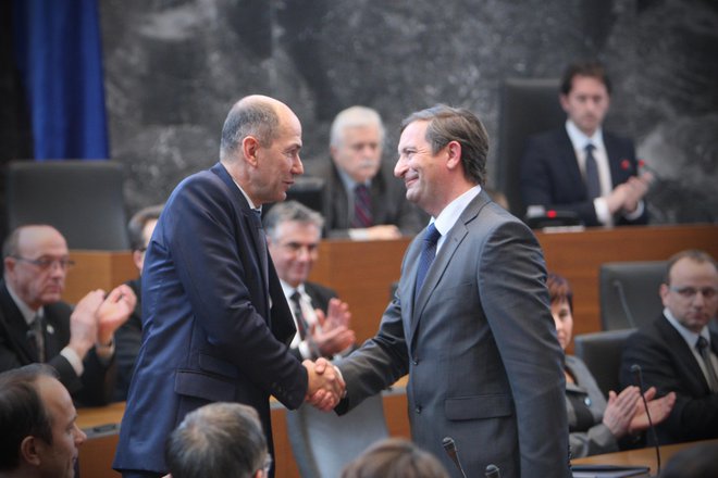 Po propadu konstruktivne nezaupnice želi predsednik vlade Janez Janša sodelovati z opozicijo. FOTO: Jure Eržen/Delo&nbsp;