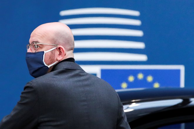 Predsednik evropskega sveta Charles Michel je v vabilu evropskim voditeljem zapisal, da izziv ostaja &raquo;pravo ravnotežje med omejitvami in neoviranim pretokom blaga in storitev na enotnem trgu EU&laquo;.<br />
Foto Yves Herman/Reuters