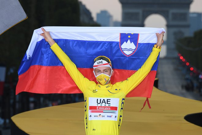 Tadej Pogaćar je osupnil kolesarski svet. FOTO: Stef Mantey/Reuters