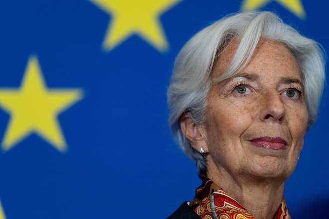 Rast zahtevanih donosov obveznic daljših ročnosti je že vzbudila skrb ECB, ki jo vodi Christine Lagarde. FOTO: Kenzo Tribouillard/ AFP