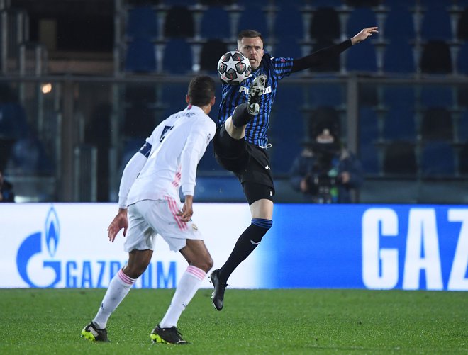 Josip Iličić je v igro vstopil v 56. minuti in z zelenice odšel le 30 minut kasneje. FOTO: Alberto Lingria/Reuters