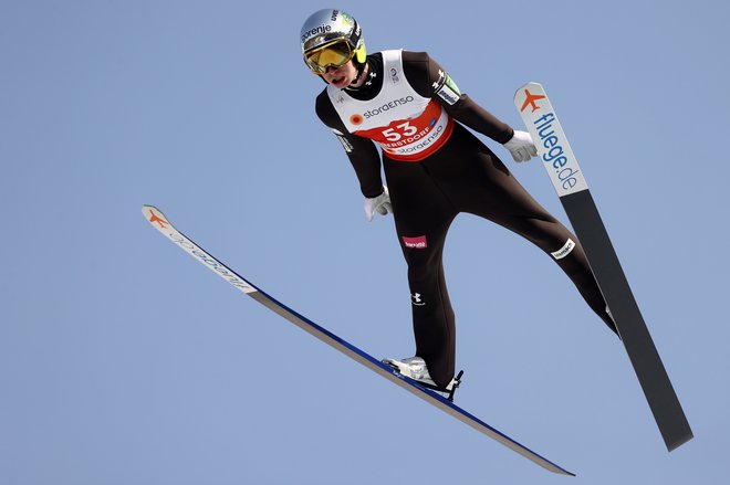 Žiga Jelar je imel na današnjem treningu peto, 36. in sedmo daljavo. FOTO: Kai Pfaffenbach/Reuters