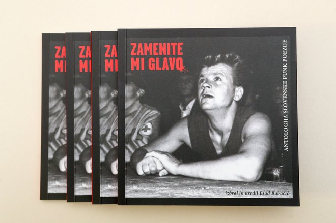 Gorazd Štrukelj, imenovani Kuzla, na naslovnici Antologije punk poezije. FOTO: Marko Feist