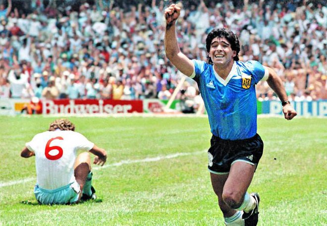 Diego Maradona med svetovnim prvenstvom leta 1986. FOTO: Wikipedia