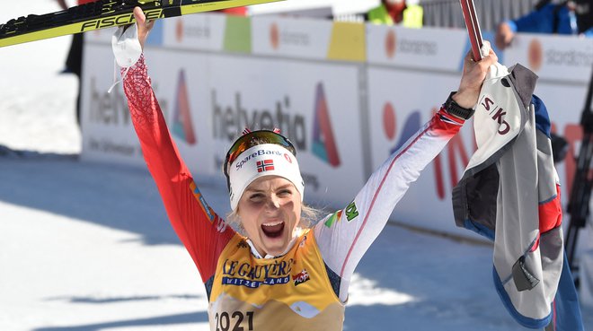 Therese Johaug je bila vesela novega uspeha v Oberstdorfu. FOTO: Christof Stache/AFP