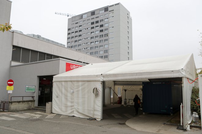 Mariborski klinični center poleg afere z zdravnikom, okuženim z južnoafriško različico virusa, pretresajo še očitki o mobingu. FOTO: Marko Feist/Slovenske novice