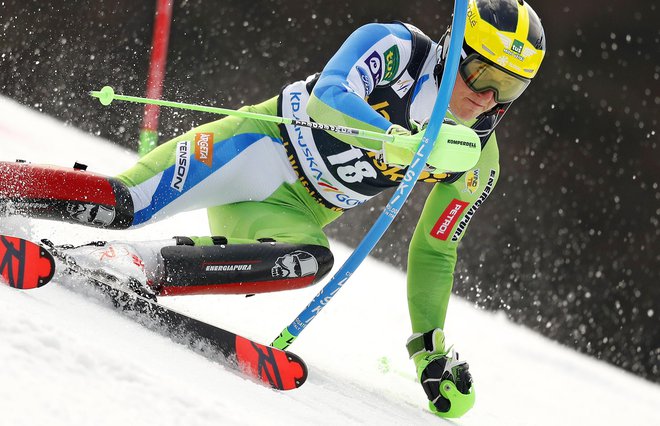 Štefan Hadalin je vse boljši v slalomu. FOTO: Matej Družnik
