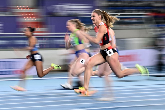 Maja Mihalinec Zidar si je v Torunu pritekla peto mesto. FOTO: Andrej Isakovic/AFP