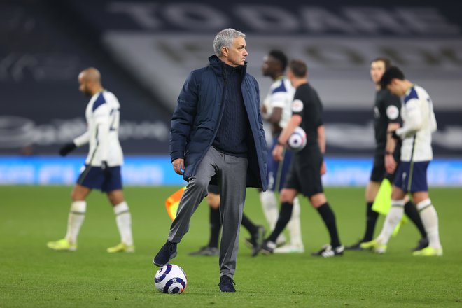 Jose Mourinho spet žari od sreče, potem ko je njegova ekipa našla odlično formo z začetka sezone. FOTO: Julian Finney/Reuters