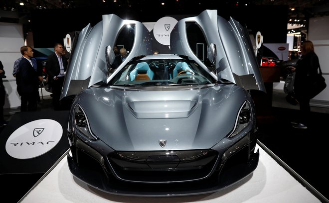 NemnškI Porsche povečuje svoj&nbsp; kapitalski delež v hrvaškem Rimcu. Na fotografii prototip modela rimac C two. FOTO: Shannon Stapleton/Reuters