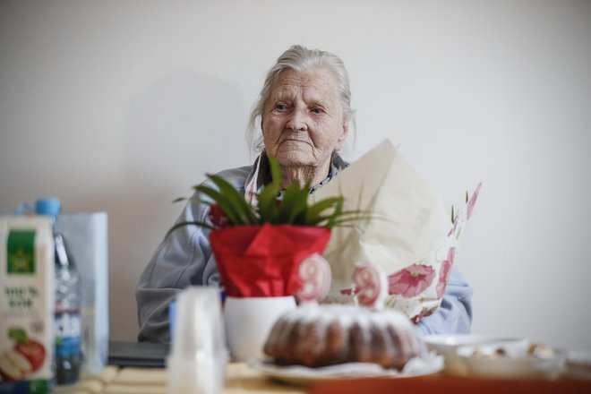 Andreana Družina - Olga ob praznovanju 99. rojstnega dne v Logatcu predlanskim. FOTO: Uroš Hočevar/Delo