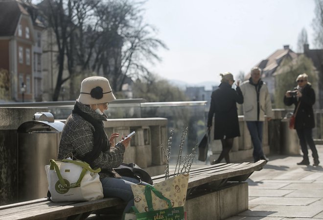 O dopolnilu Levice, po katerem bi vsak upokojenec prejel najmanj 442 evrov pokojnine, za polno dobo pa 613 evrov, bodo poslanci glasovali na seji, ki se bo začela 22. marca. FOTO: Blaž Samec/Delo