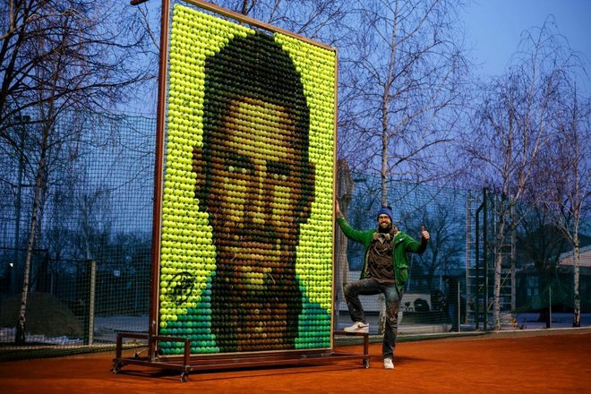 Mozaik je v treh dneh naredil arhitekt in ulični umetnik <strong>Andrej Josifovski</strong>. FOTO: Soultime.com