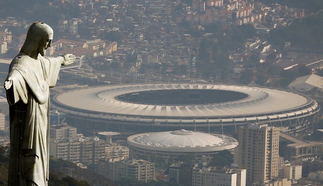 Pogled na sloviti štadion Maracana iz zraka. FOTO: Ricardo Moraes/Reuters