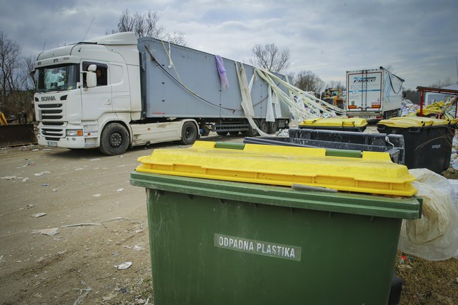 Slovenski podatki o uspešnosti recikliranja bodo z novimi pravili precej znižani. FOTO: Jože Suhadolnik/Delo