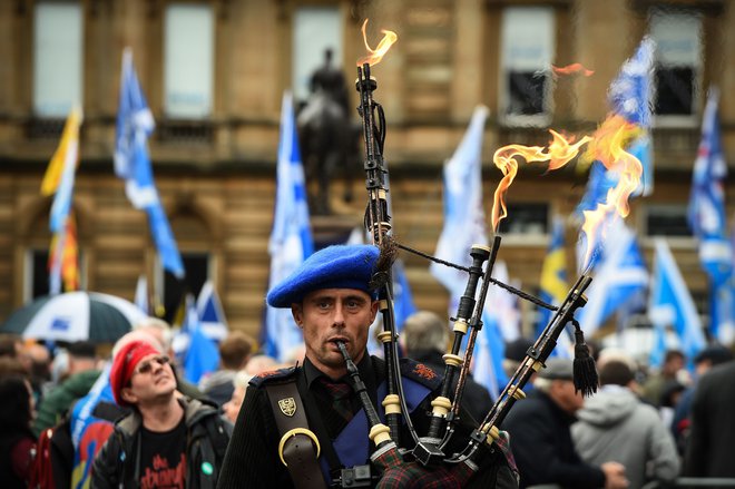 Cilj škotskih nacionalistov ni samo odcepiti se od Anglije, Walesa in Severne Irske, ampak tudi vrniti se v EU. Foto: Andy Buchanan/AFP