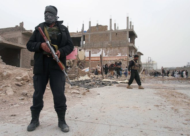 Cilj napada je bil sedež policije v mestu Herat.&nbsp;FOTO: Jalil Ahmad/Reuters