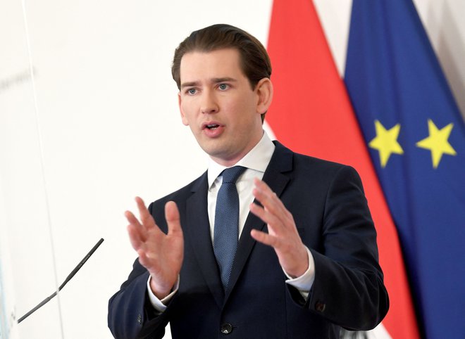 Sebastian Kurz je določene države EU kritiziral, da sklepajo ločene pogodbe o dobavi cepiv s farmacevtskimi podjetji, zaradi česar cepiva niso enakomerno porazdeljena med vsemi članicami. FOTO:&nbsp;Roland Schlager/AFP