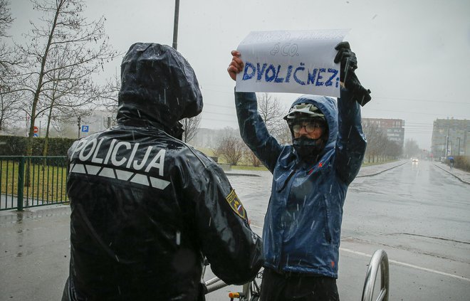 Edina prava anketa bodo volitve, na katere se v nekaterih strankah že pripravljajo. Redne bodo sicer čez dobro leto. FOTO: Jože Suhadolnik