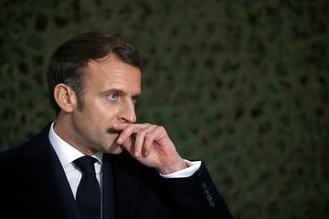 Nekateri francoski viri vse bolj problematizirajo Macronov slog, češ da se postavlja nad druge, slabo posluša in okrog sebe ne prenese močnih osebnosti. Foto Stephane Mahe/Reuters