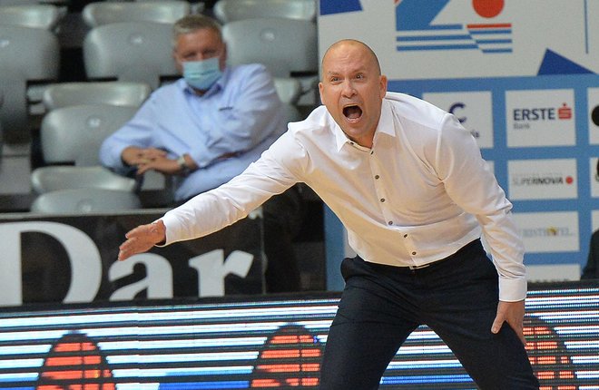 Vladimir Anzulović ni več trener Krke. FOTO: ABA