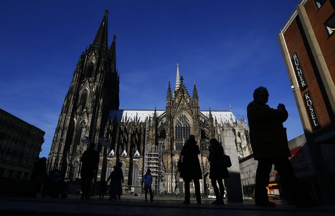 V kölnski nadškofiji sta 202 storilca zlorabljala 314 žrtev. FOTO: Wolfgang Rattay/Reuters