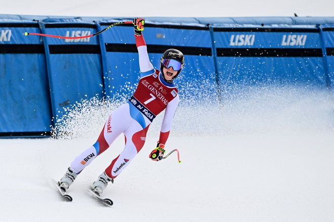 Čeprav Lara Gut-Behrami ni bila najboljša smučarka minule sezone, pa je z nagradami zaslužila največ. FOTO: Miguel Medina/AFP