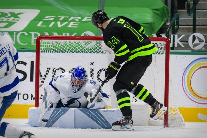 Vratar Tampe Andrej Vasiljevski je le še dve zmagi oddaljen od asolutnega rekorda lige. FOTO: Jerome Miron/Usa Today Sports