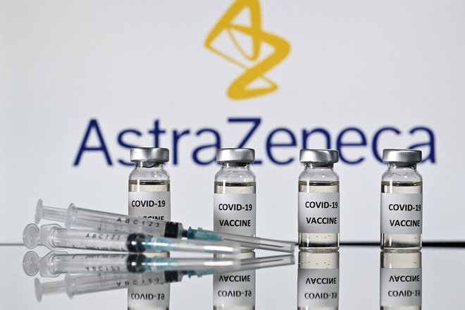 Pred Evropsko unijo se kažejo obrisi še ene potencialno večje težave, kot je počasnost dobave, in sicer naraščanje nezaupanja v AstraZenecino cepivo. Foto: Justin Tallis/Afp