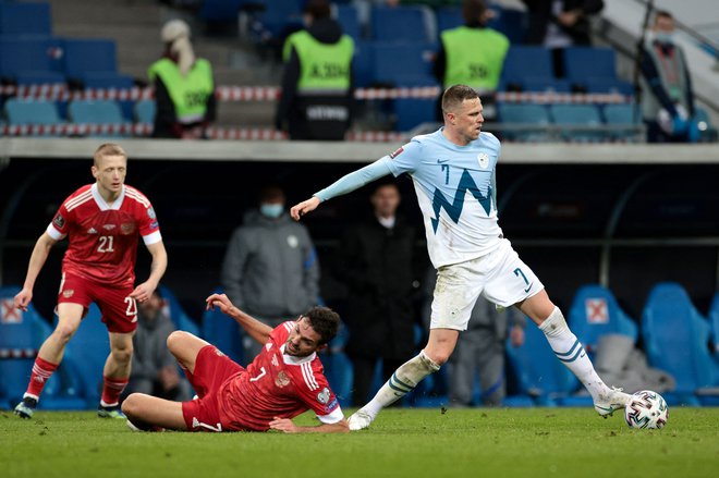 Josip Iličić je tudi v drugem polčasu veliko preigraval, vendar pa Slovenci niso prišli vsaj do točke. FOTO: Dimitar Dilkoff/AFP