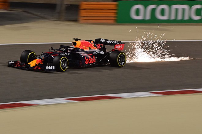 Max Verstappen bo uvodno dirko sezone začel s prvega mesta. FOTO: Andrej Isakovic/AFP