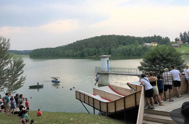 Skakalnice so bile ob odprtju verjetno najbolj polne. FOTO: arhiv MOC